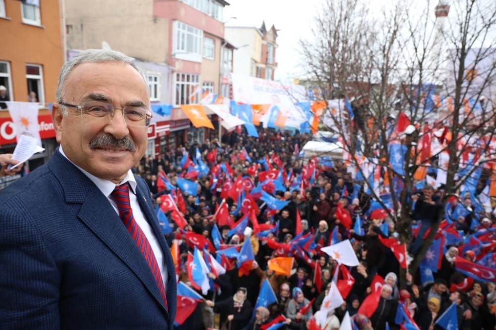 Hilmi Güler: “Biz ancak Allah’ın önünde eğiliriz” 