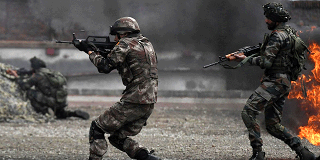 Asya ülkesi karıştı! Askerler öldürüldü, yaralılar var