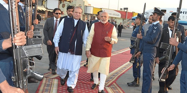 Hindistan ve Pakistan anlaştı!