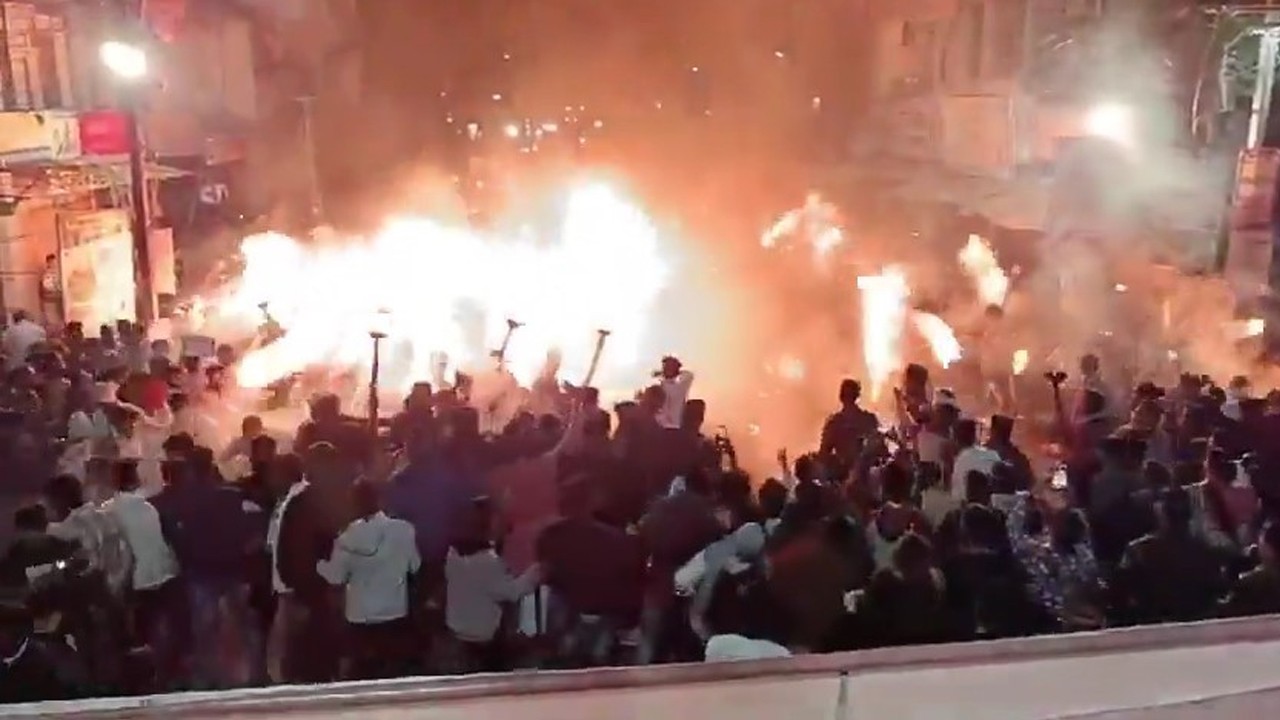 Hindistan’da anma etkinliği faciaya yol açtı! 30 yaralı