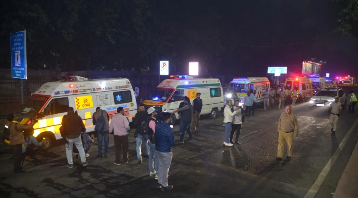 Hindistan'da araçta patlama! Çok sayıda ölü var