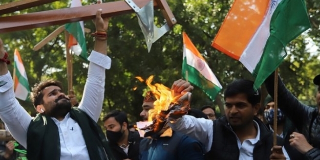 Hindistan'da çiftçiler direniyor!