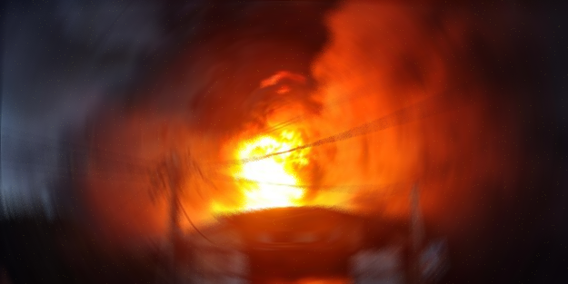 Hindistan'da fabrika yangını! Bir türlü söndürülemedi