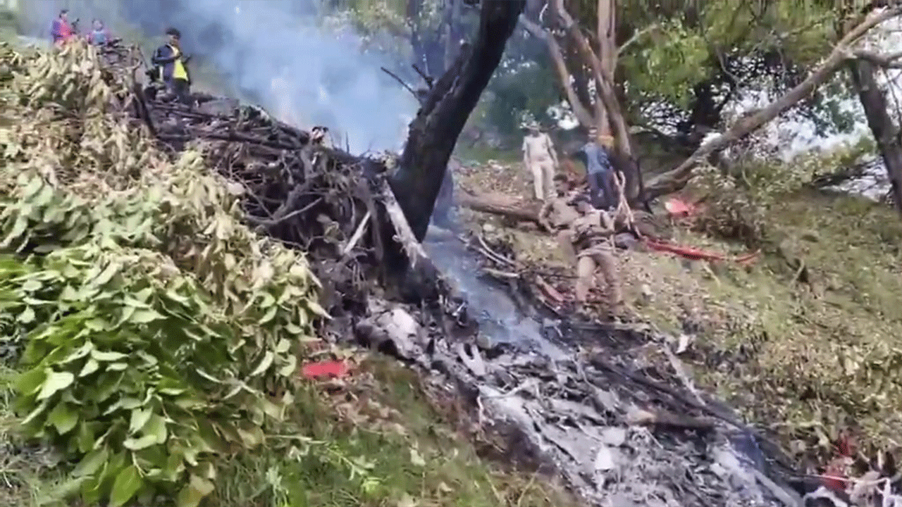 Hindistan’da helikopter faciası! 7 kişi hayatını kaybetti