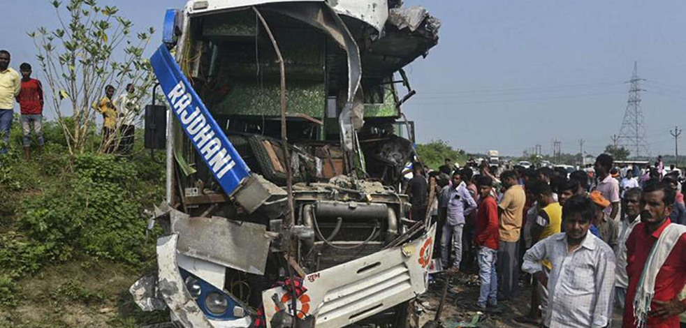 Hindistan'da katliam gibi kaza: 12 ölü