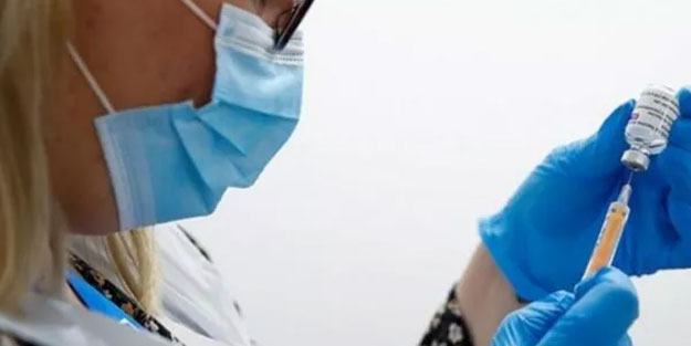 Hindistan'da koronavirüs aşısı kampanyasında 447 kişide yan etki görüldü