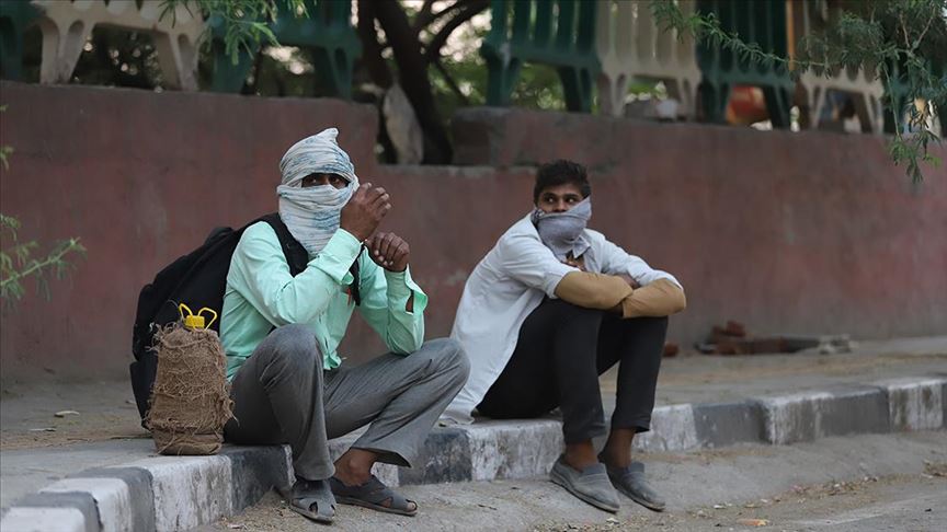 Hindistan’da Kovid-19 vakalarında en fazla günlük artış kaydedildi