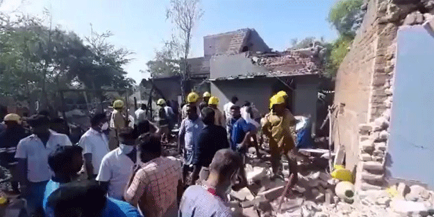 Hindistan'da patlama: Ölü ve yaralılar var