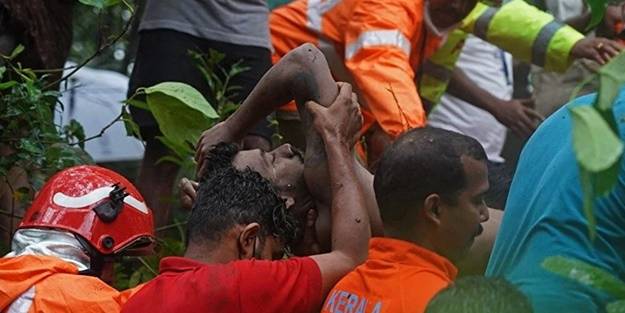 Hindistan'da sel ve toprak kayması: Ölüler var