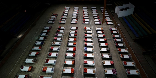 Hindistan'da spor salonu hastaneye çevrildi