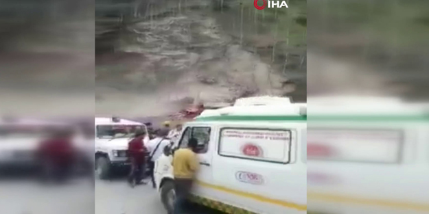 Hindistan'da tünel çöktü! Ölü ve kayıp işçiler var