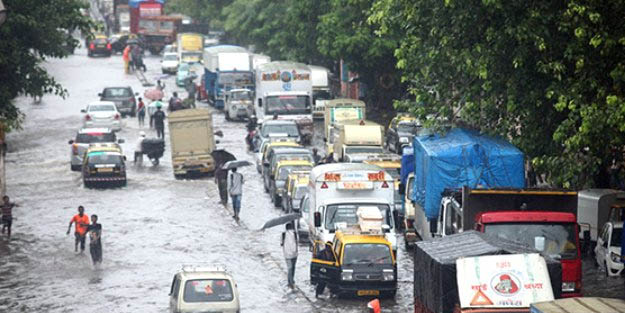 Asya ülkesinde felaket: Yıldırım nedeniyle çok sayıda kişi öldü