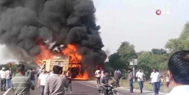 Hindistan'da yanarak can verdiler: 22 ölü, 11 yaralı