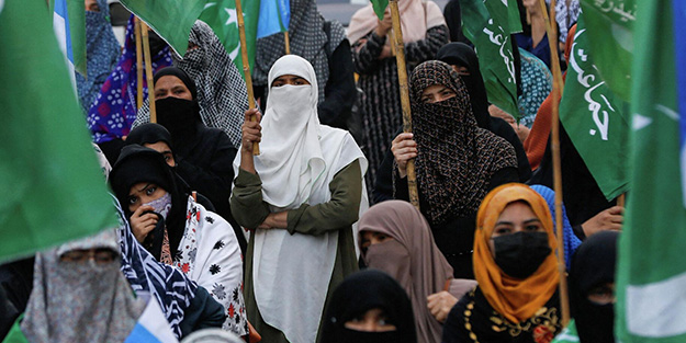 Hindistan'dan Müslümanlar için skandal karar!