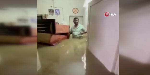 Muson yağmurları can almaya devam ediyor! Kırmızı alarm verildi