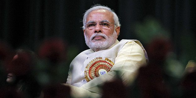 Hindistan'ın ırkçı Başbakanı Modi'ye seçimlerde büyük darbe!