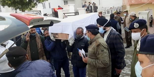 Hindu tapınağında izdiham! Ölüler var