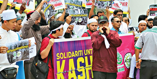 Hindu zulmü sürüyor! Keşmir’de 5 haftadır cuma kılınamıyor