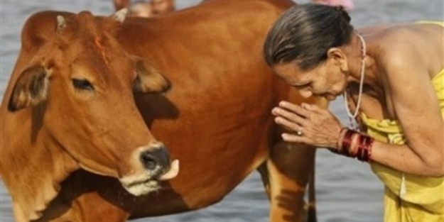 Hindular Müslümanları asimile etmeye çalışıyor!