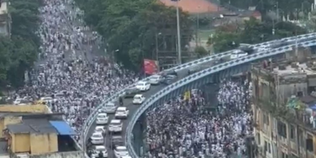 Hintli Müslümanlardan o alçaklara unutamayacakları tehdit! On binler meydanlara indi!