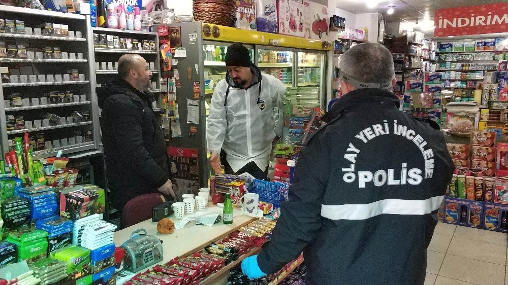 Hırsız, karakolun yakındaki marketi soydu 