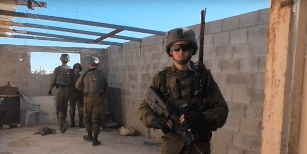 Hırsız Yahudi iş başında