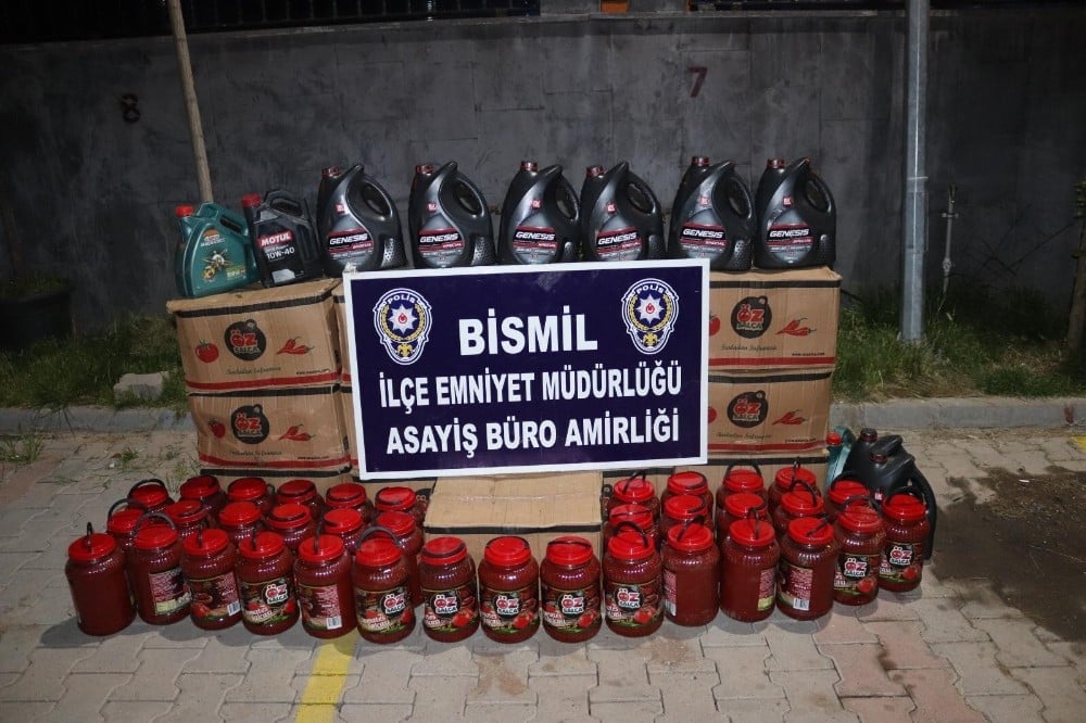 Hırsızlar çaldıkları eşyalarla birlikte yakalandı 