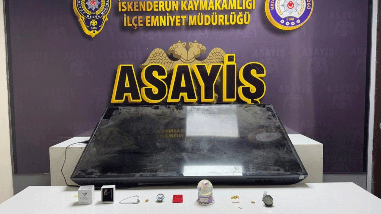 Hırsızlar kar küresi çaldı