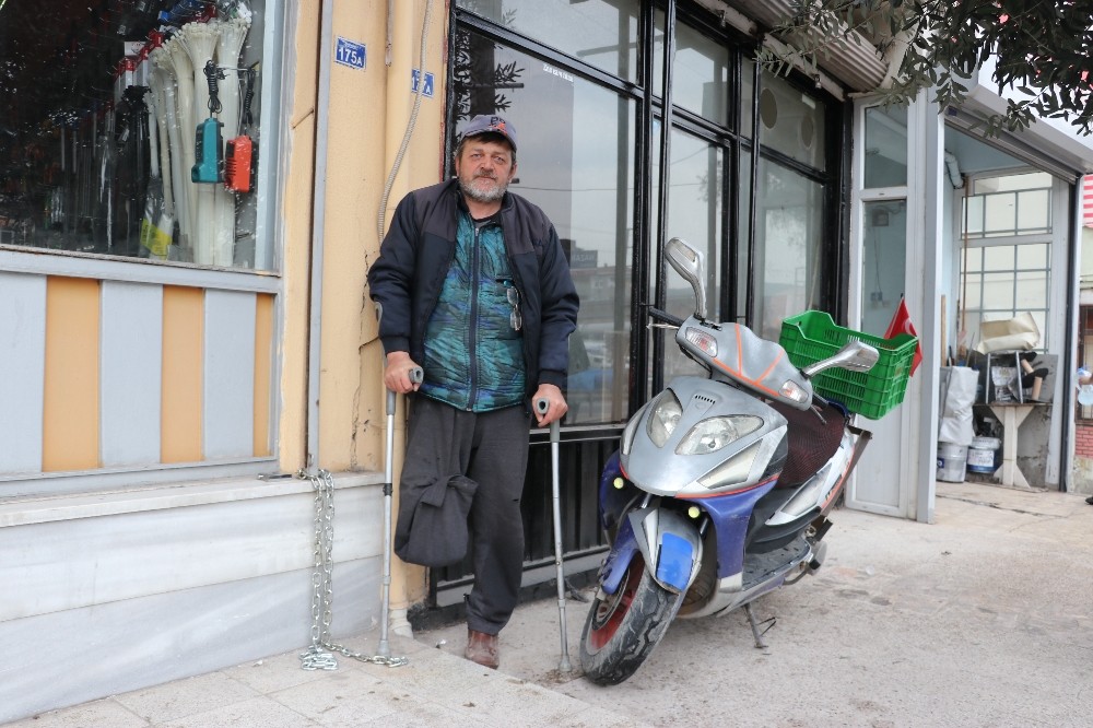 Hırsızların çaldığı ekmek teknesi kavuşan engelli gözyaşlarını sildi 