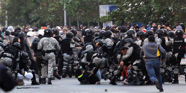 Hırsızlık olayı etnik çatışmaya döndü