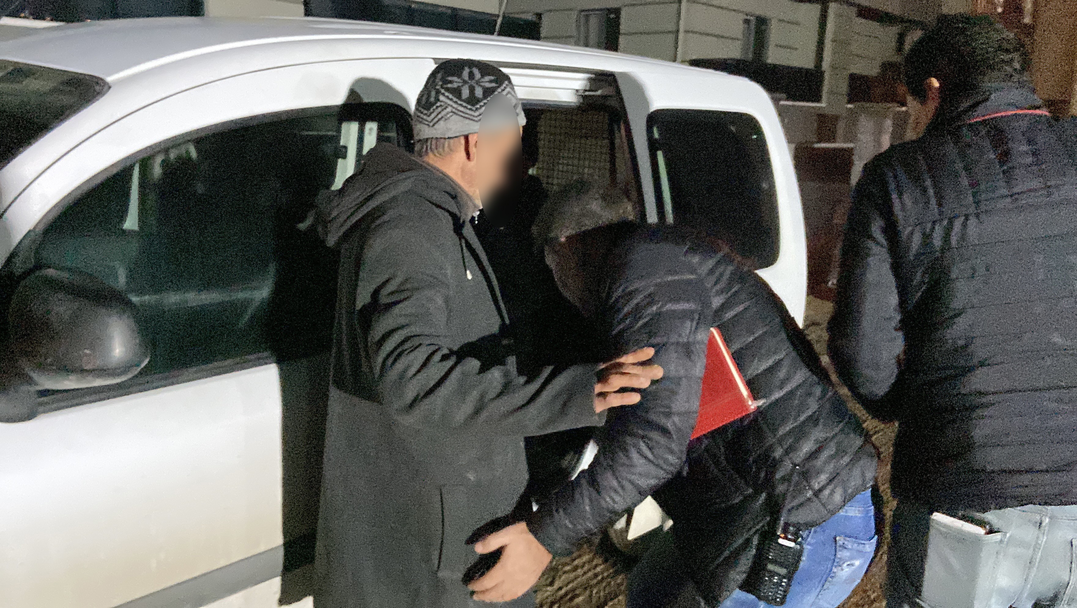 Hırsızlık yaparken yakalandı, "Alkollüydük yanlışlıkla aldım" dedi