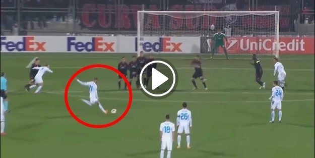 Hırvat oyuncudan Milan ağlarına müthiş frikik golü