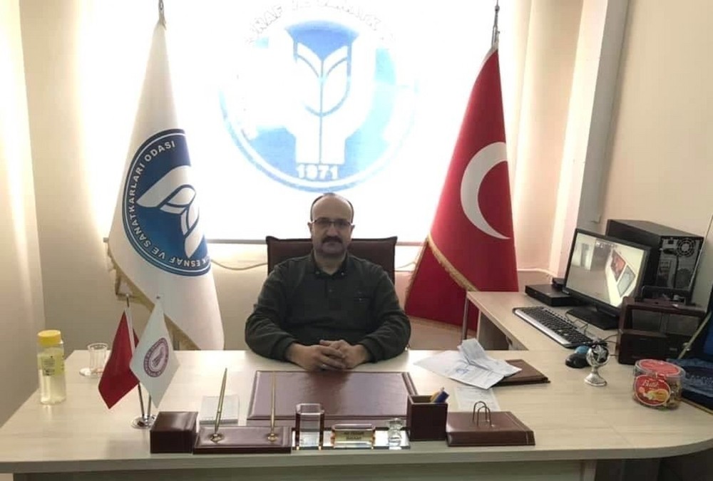 Hisarcık’lı berber ve kuaförler iş yeri açılışını 1 hafta ertelediler 