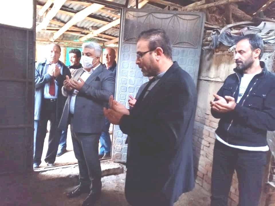 Hisarcık’ta Korona virüsün defi için 9 kurban kesildi 