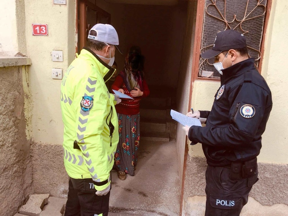Hisarcık’ta sosyal yardım ödemeleri hak sahiplerine evlerinde yapılıyor 