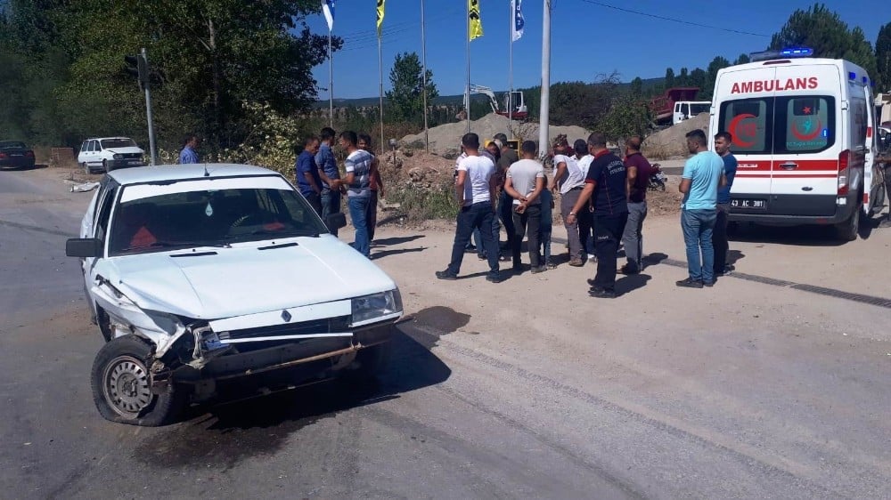 Hisarcık’ta trafik kazası: 2 yaralı 