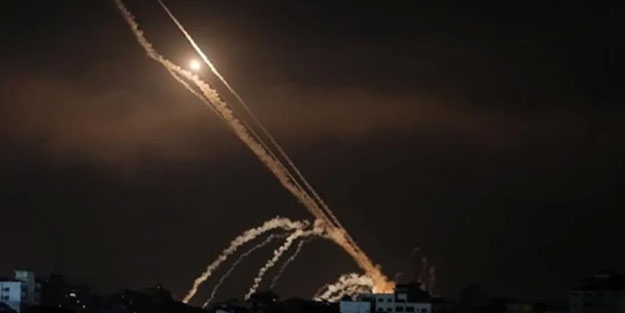 Hizbullah katil İsrail'e karşılık vermeye devam ediyor