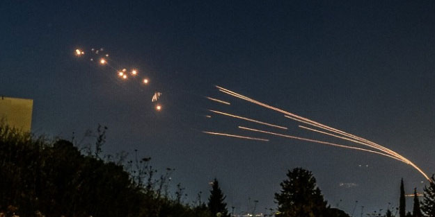 Hizbullah, Katil İsrail'in kuzeyine saldırı düzenledi