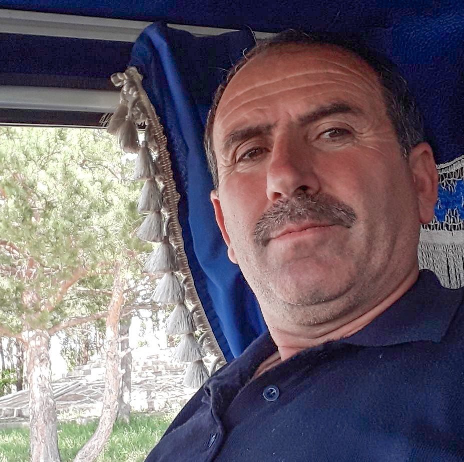 Hızla geri giden araç bir kişinin ölümüne neden oldu 