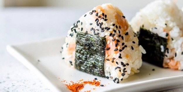 Hızlı yemek yeme yarışmasında boğuldu!