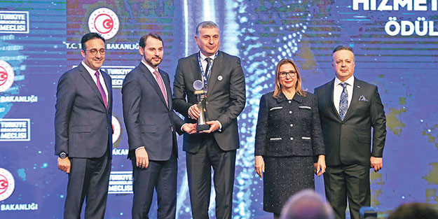 Hizmet ihracatçıları ödüllendirildi