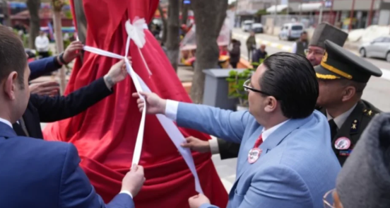 Hizmet mi hezimet mi? Marmara Ereğlisi Belediye Başkanı: Üzücü Olaylara Rağmen Heykelden Vazgeçmedik