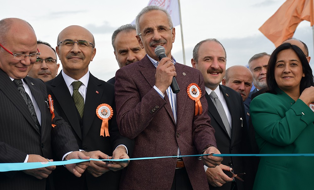 Hizmetlere devam! Ankara-Bursa arası seyahat süresi kısalıyor!