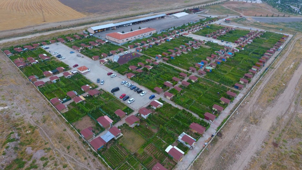 Hobi bahçelerinin bakımına tek kişilik müsaade 