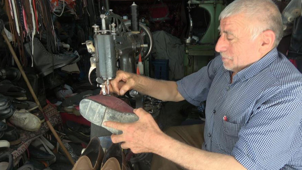 Hobi olarak başlamıştı ekmek kapısı oldu! Kundura tezgahında geçen bir ömür