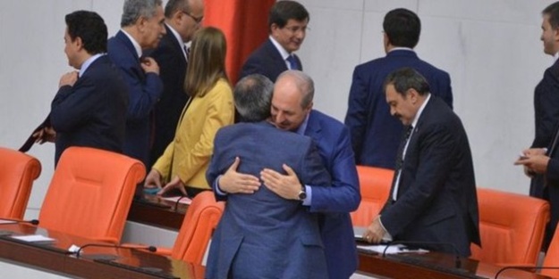 Hocaların kucaklaşması!