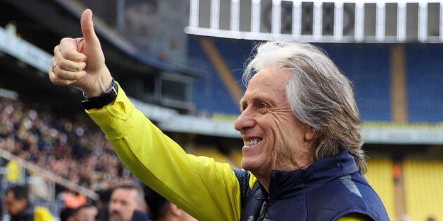 Hocam sen Fenerbahçe'nin başındasın! Bir dur artık... Yeter yahu!