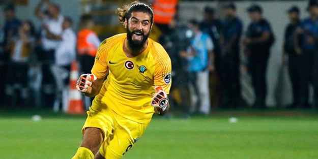 Hocası açıkladı: Galatasaray ile anlaştı