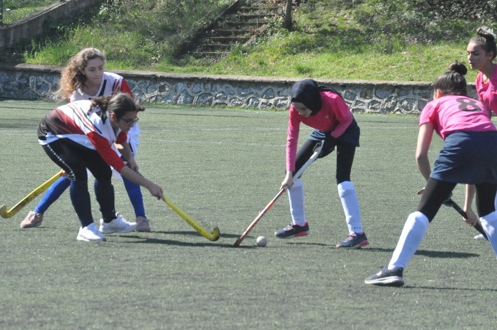 Hokey maçı öncesinde şehitleri unutmadılar 