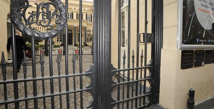 Hollanda Başkonsolosluğu bugün de kapalı